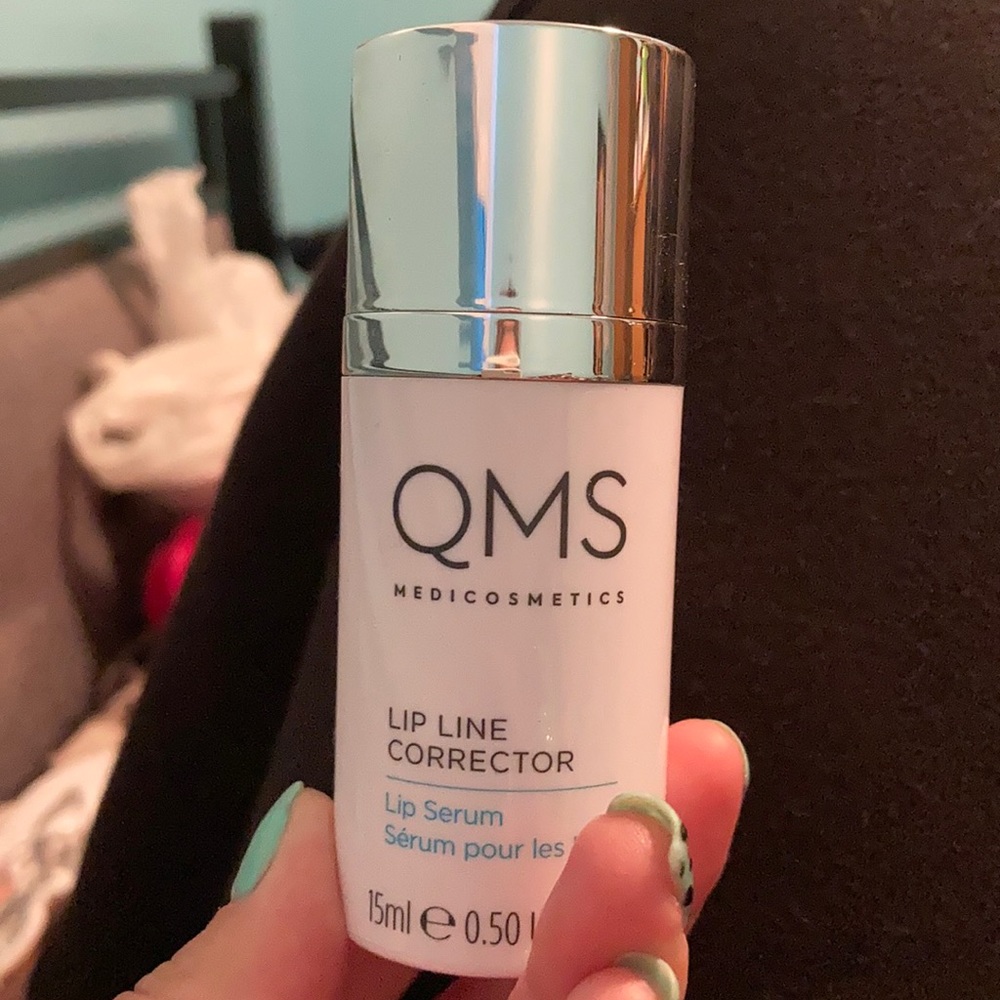 QMS lip line corrector